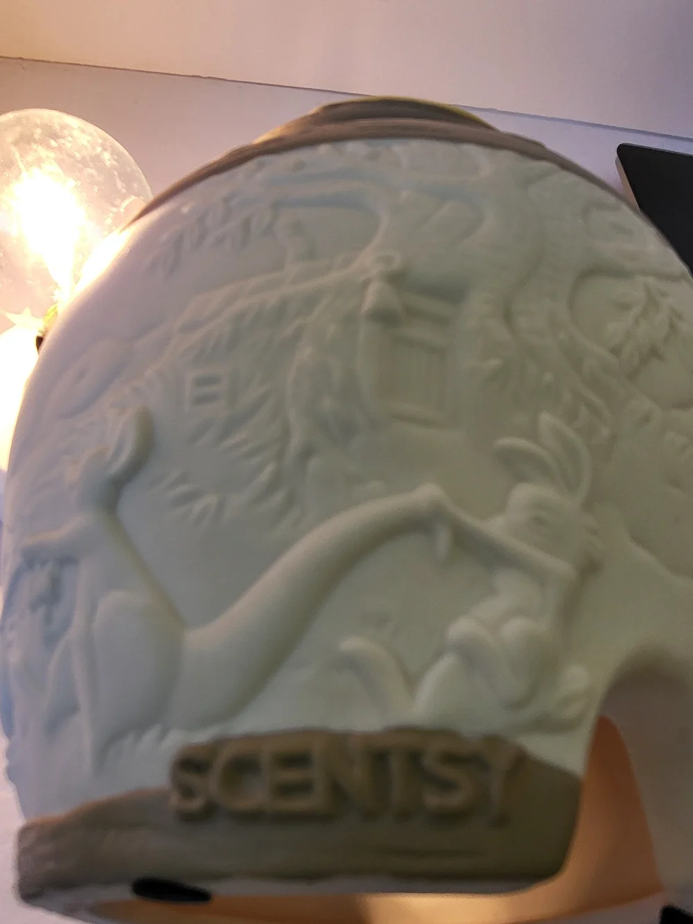 Scentsy Disney Winnie The Pooh Hunny Pot Wax Warmer